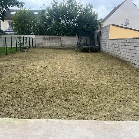 Maison Familiale Dans Un Quartier Calme *