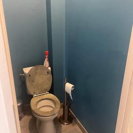 Maison Familiale Dans Un Quartier Calme