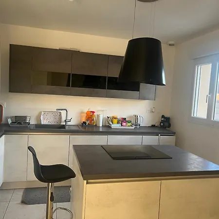 Maison Familiale Dans Un Quartier Calme Дом отдыха *